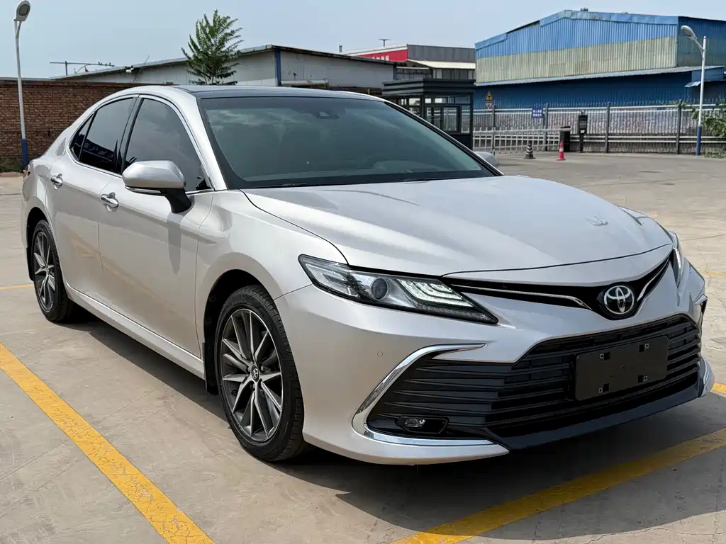 TOYOTA CAMRY 2021
