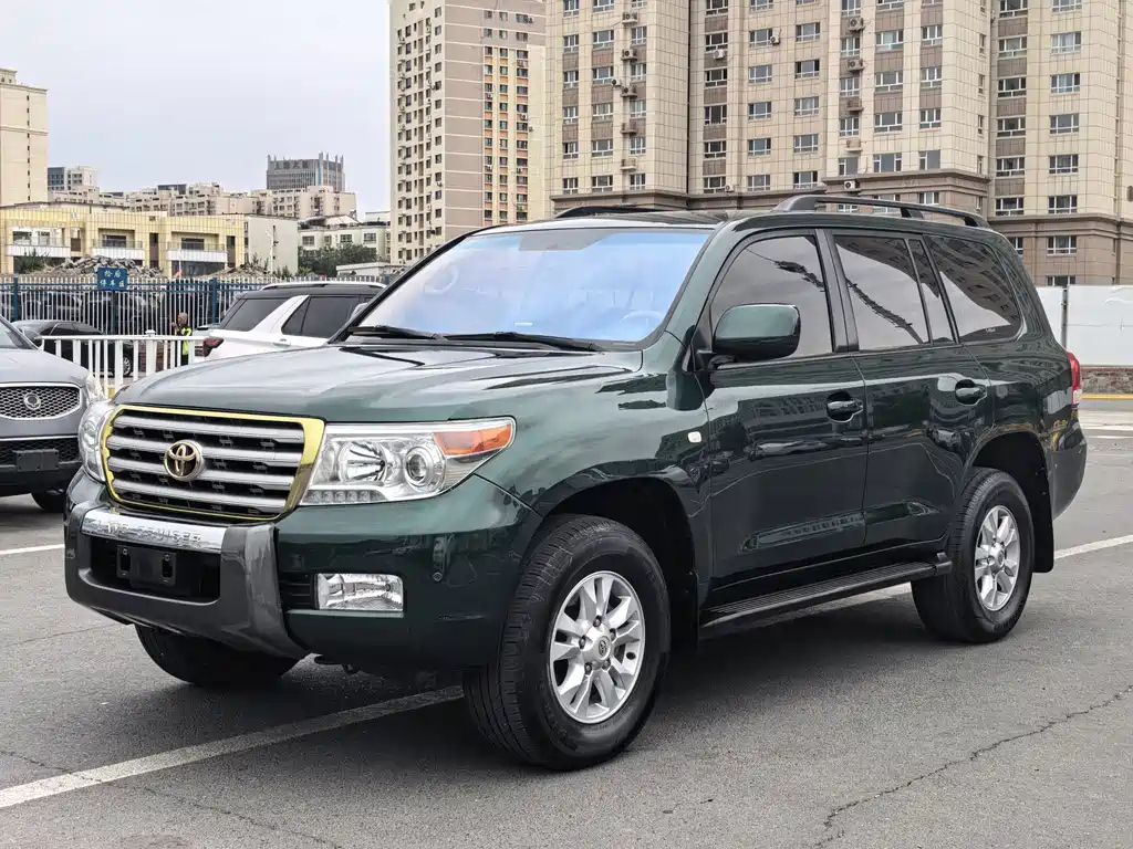 TOYOTA LAND CRUISER 2010