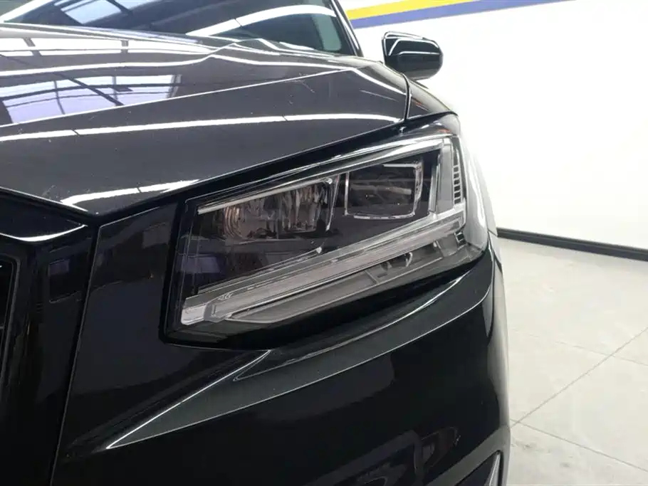 AUDI Q2L 2018