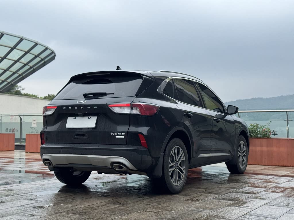 FORD ESCAPE 2020