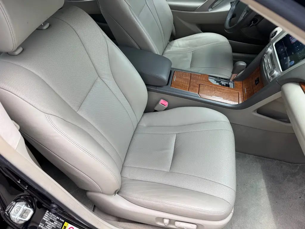 TOYOTA CAMRY 2011