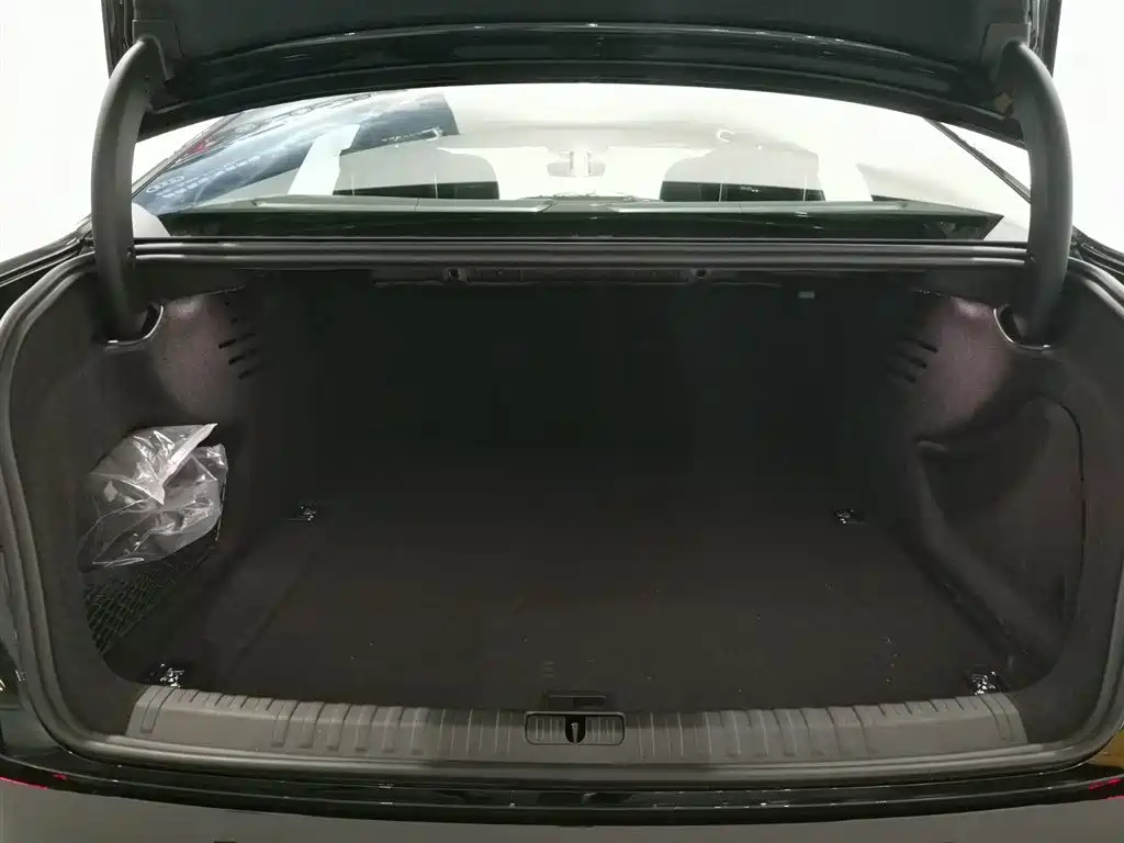 AUDI A6L 2023
