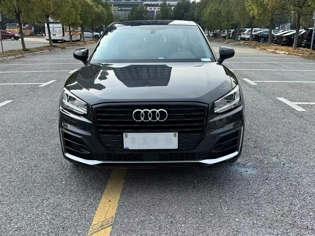 AUDI Q2L 2018