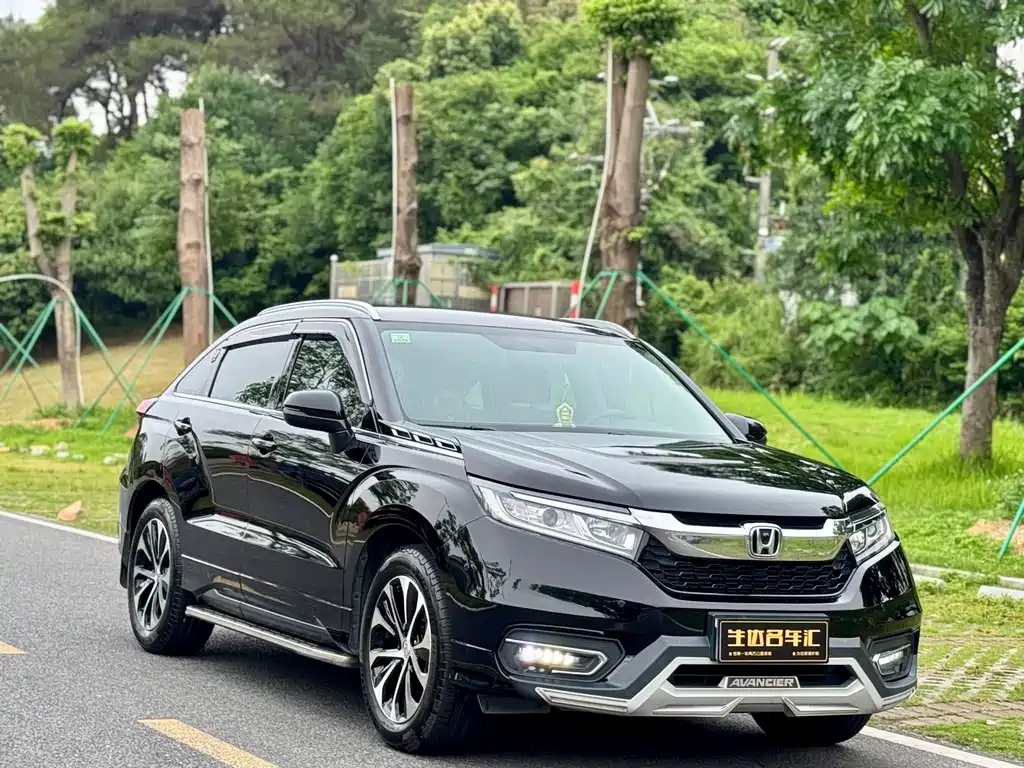 HONDA AVANCIER 2018