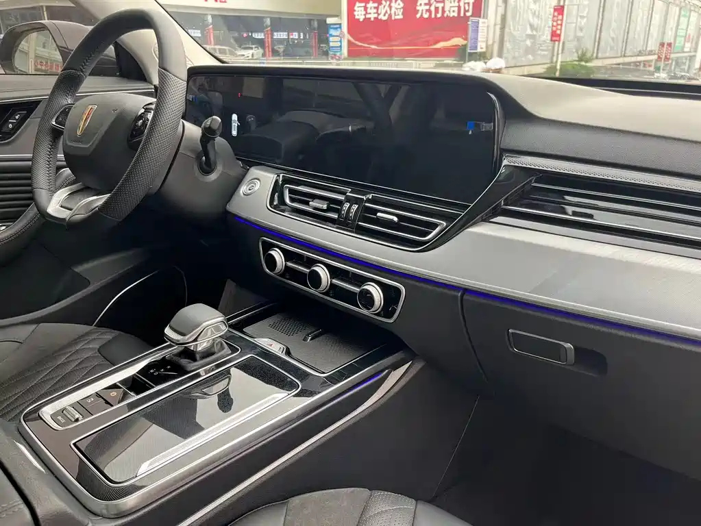 HONGQI HS5 2023
