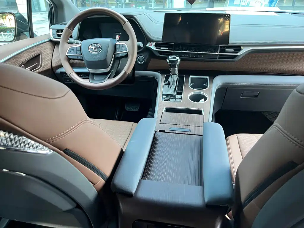 TOYOTA SIENNA SIENNA 2024