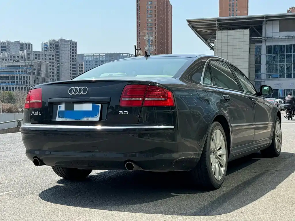 AUDI A8 2009