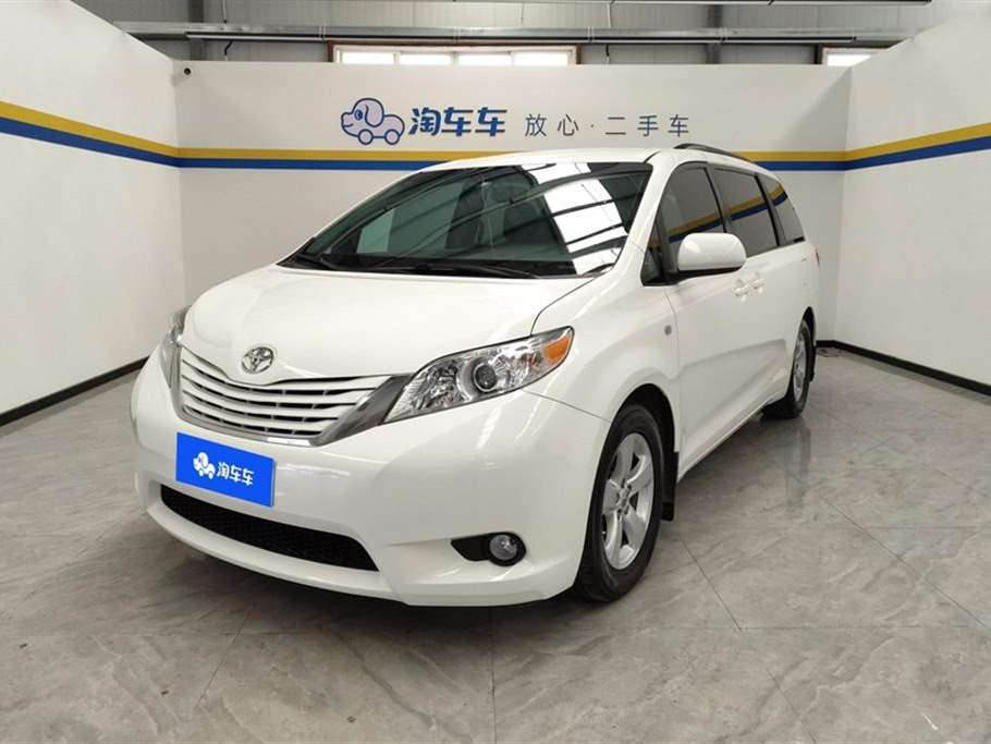 TOYOTA SIENNA 2015
