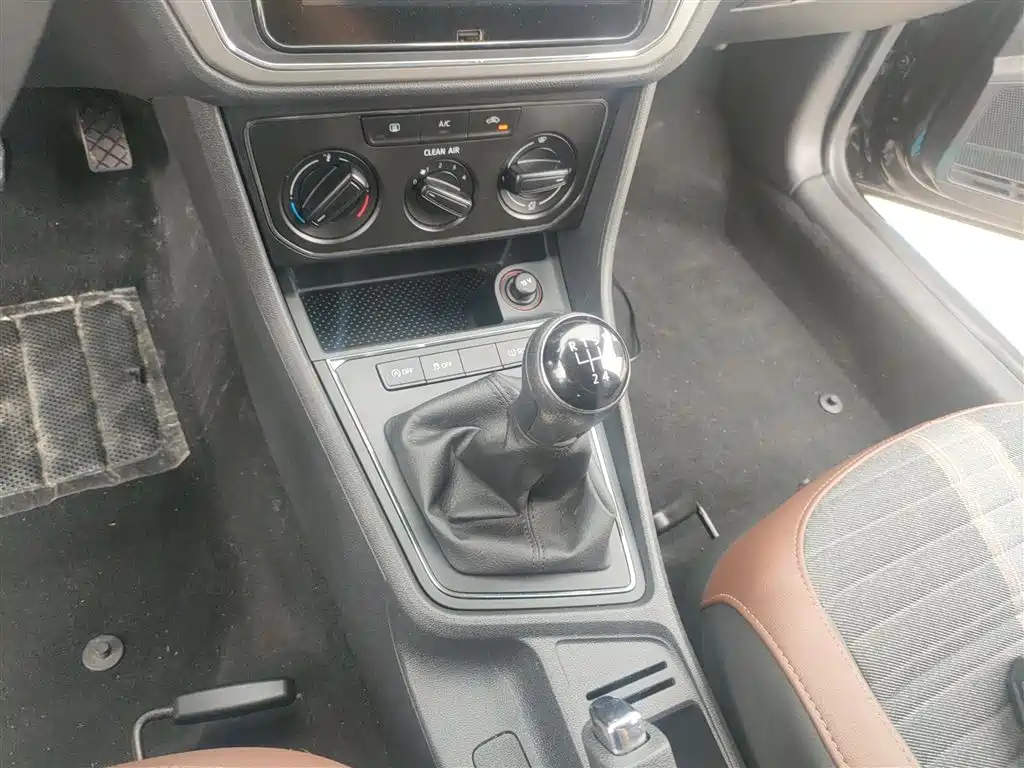 VOLKSWAGEN LAVIDA 2019