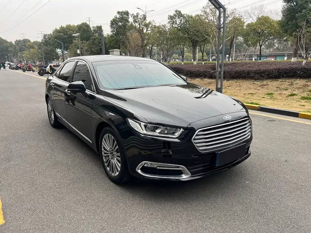FORD TAURUS 2017