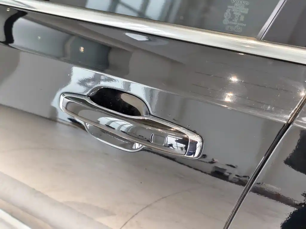 VOLVO S90 2024