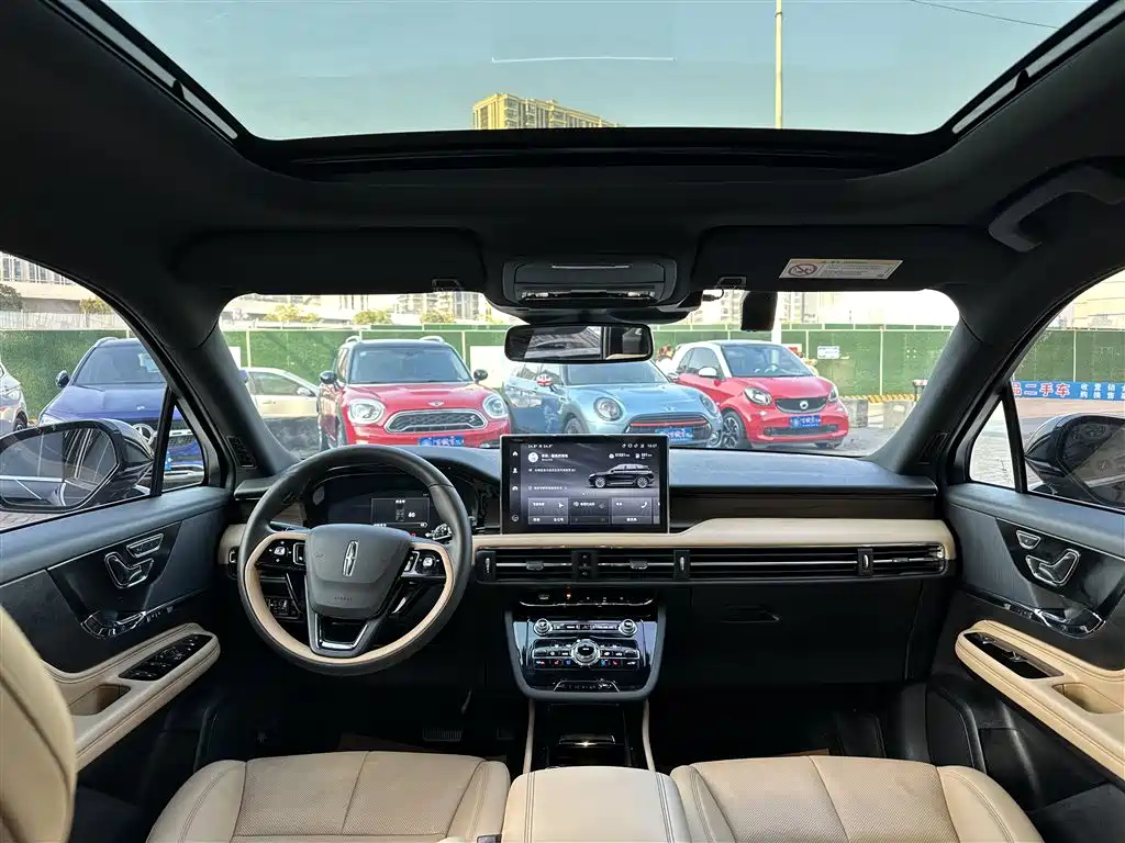 LINCOLN ADVENTURER 2021