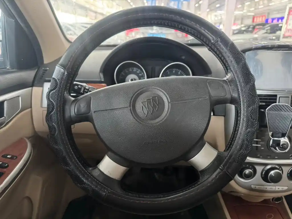 BUICK EXCELLE 2011
