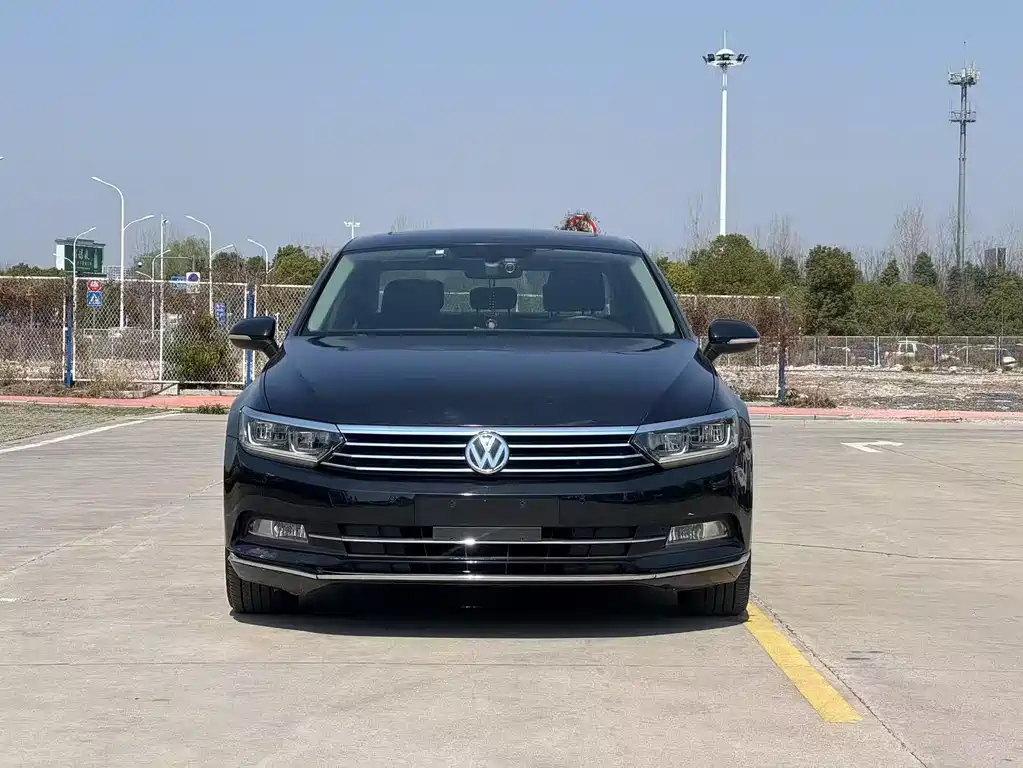 VOLKSWAGEN MAGOTAN 2018