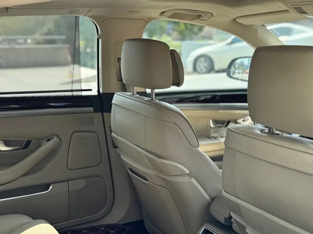 AUDI A8 2009