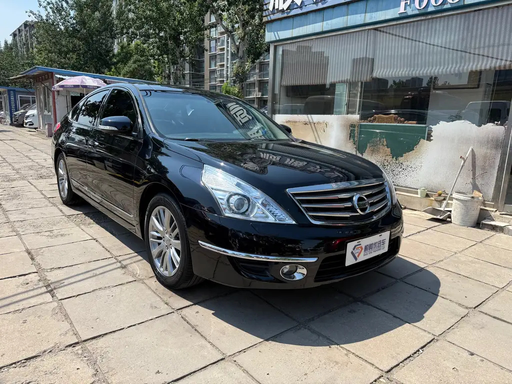 NISSAN TEANA 2011