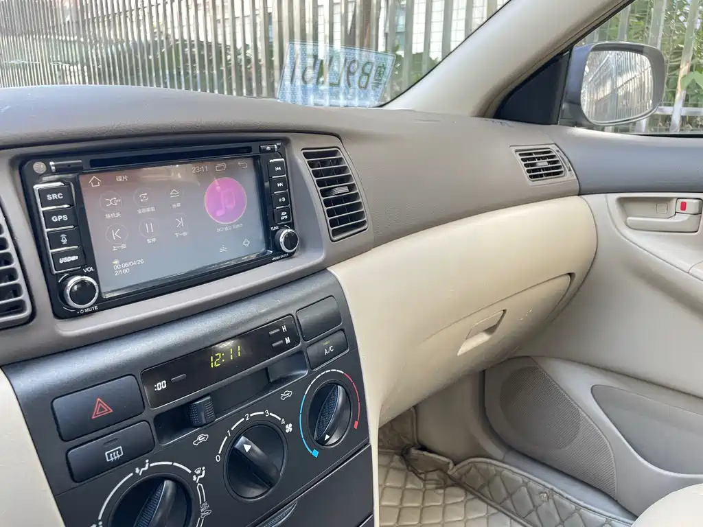 TOYOTA COROLLA 2011