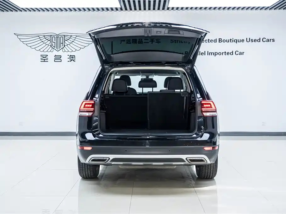 VOLKSWAGEN TOURAN 2021
