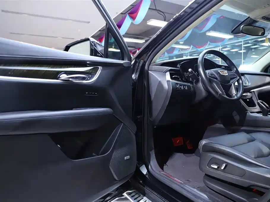 CADILLAC XT5 2019