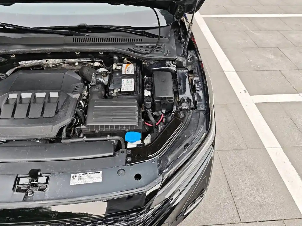 VOLKSWAGEN PASSAT 2022