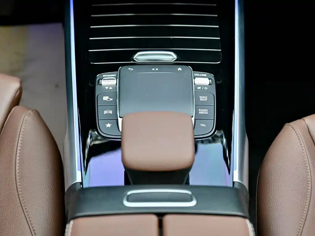 MERCEDES BENZ GLB 2022