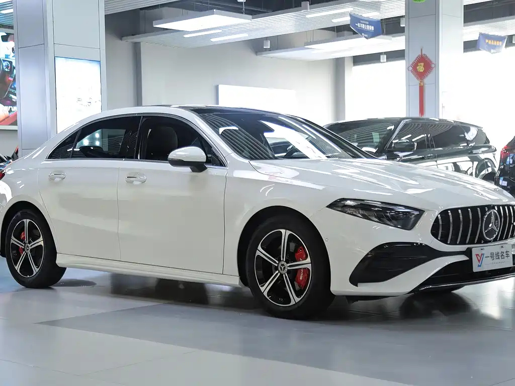 MERCEDES BENZ A-CLASS 2024