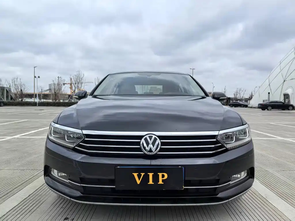 VOLKSWAGEN MAGOTAN 2018