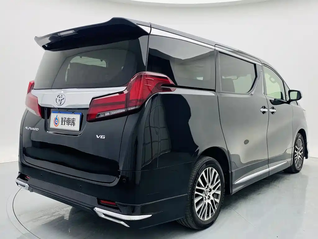 TOYOTA ALPHARD 2018