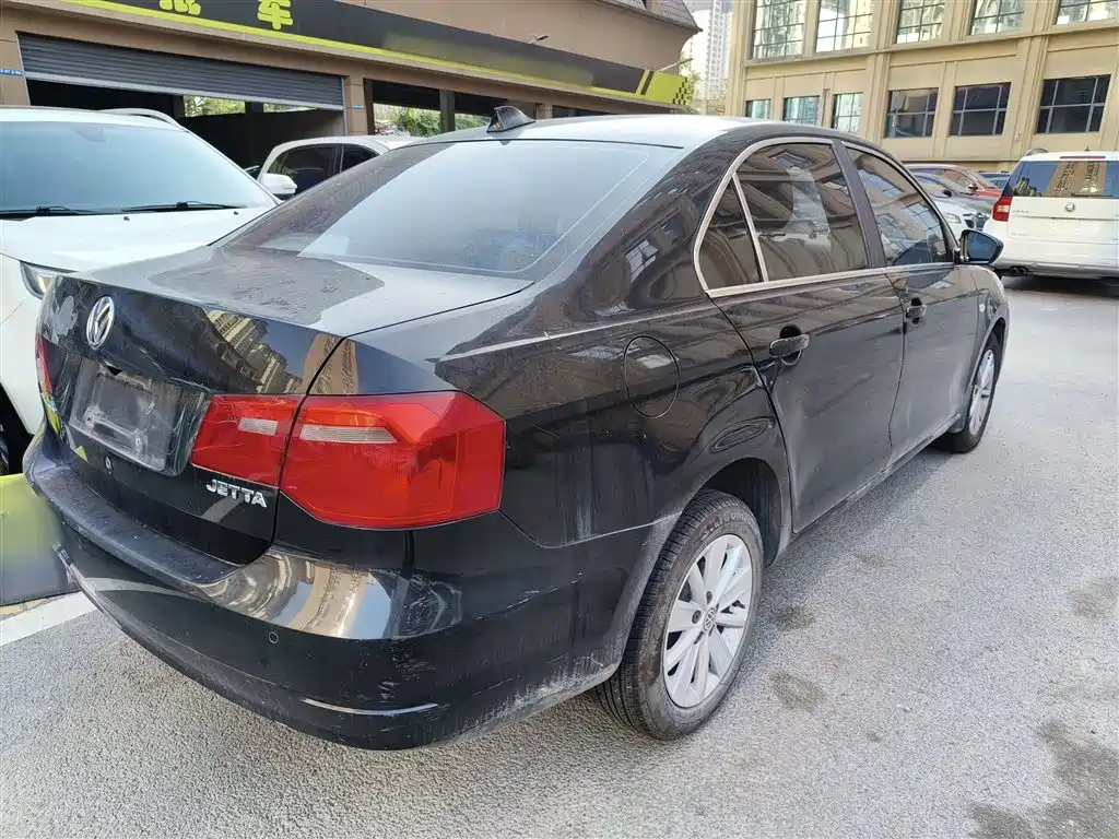 VOLKSWAGEN JETTA 2015