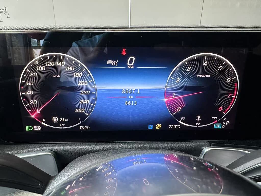 MERCEDES BENZ GLB 2024