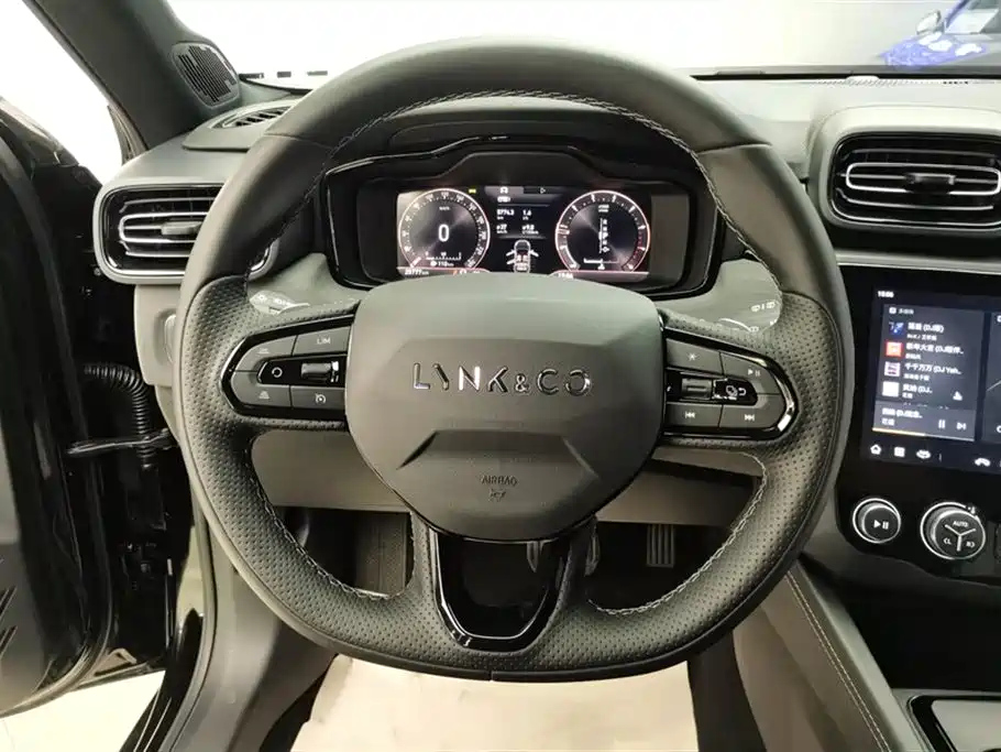 LYNK&CO 02 HATCHBACK 2022
