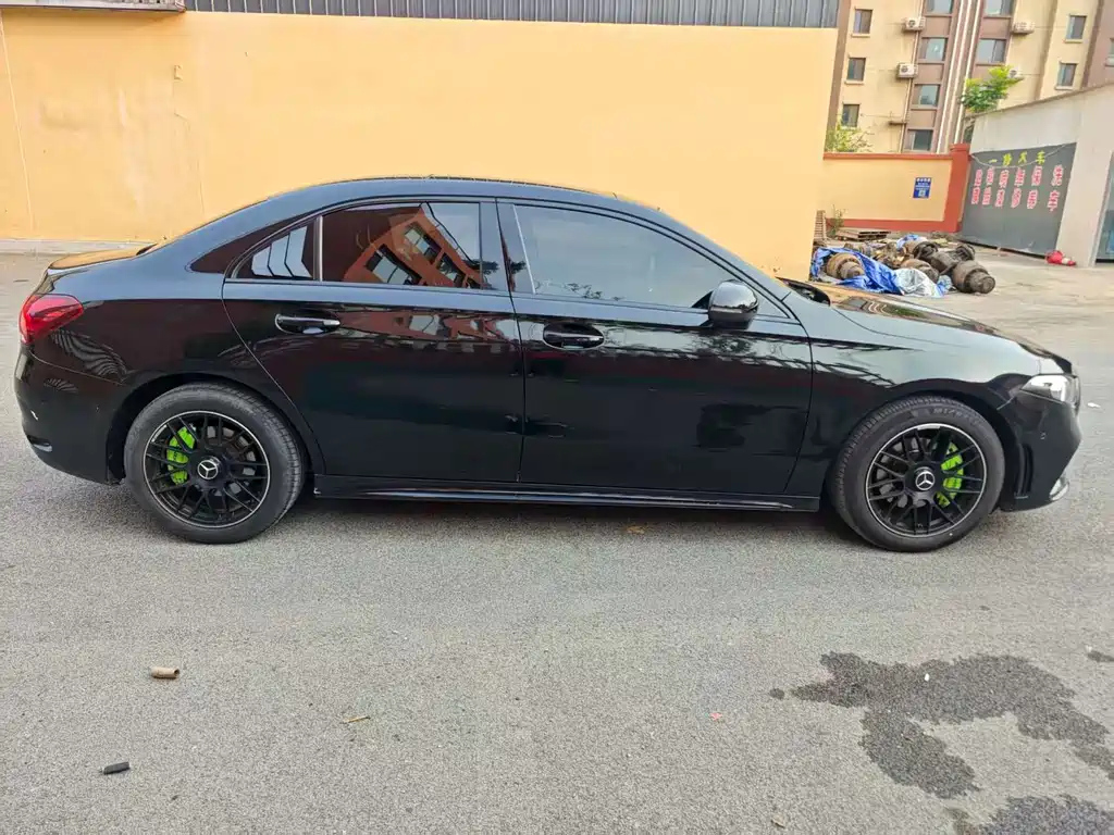 MERCEDES BENZ A-CLASS 2020