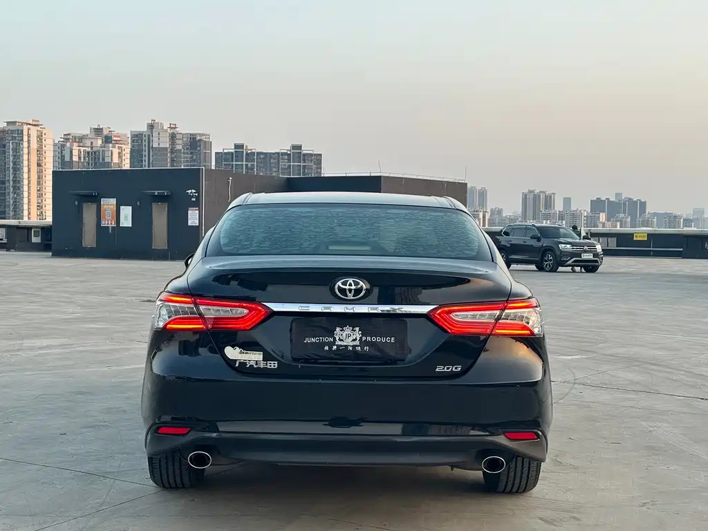 TOYOTA CAMRY 2019
