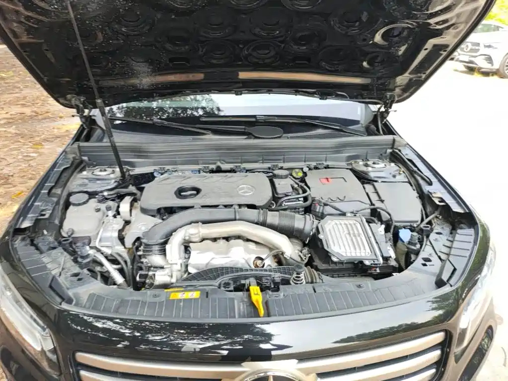 MERCEDES BENZ GLB 2024