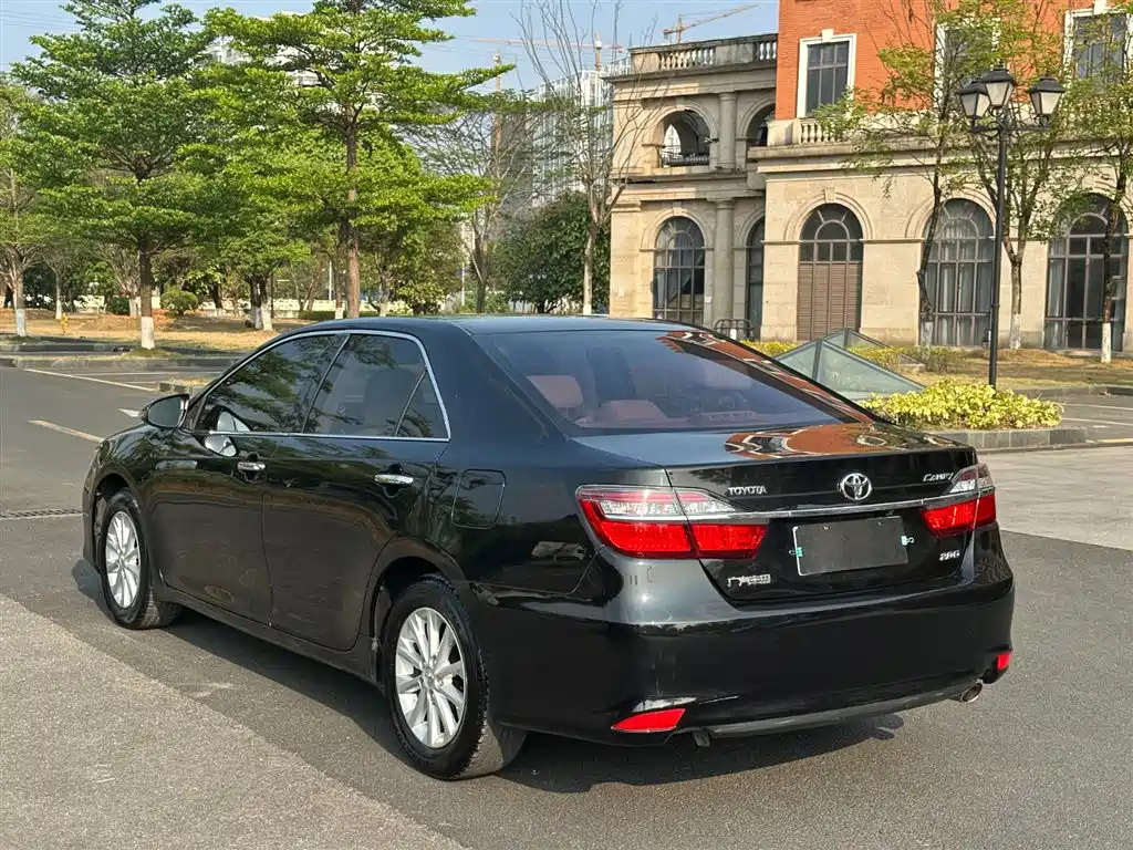 TOYOTA CAMRY 2016