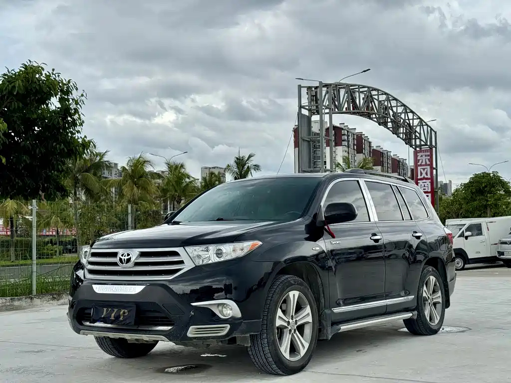 TOYOTA HIGHLANDER 2012