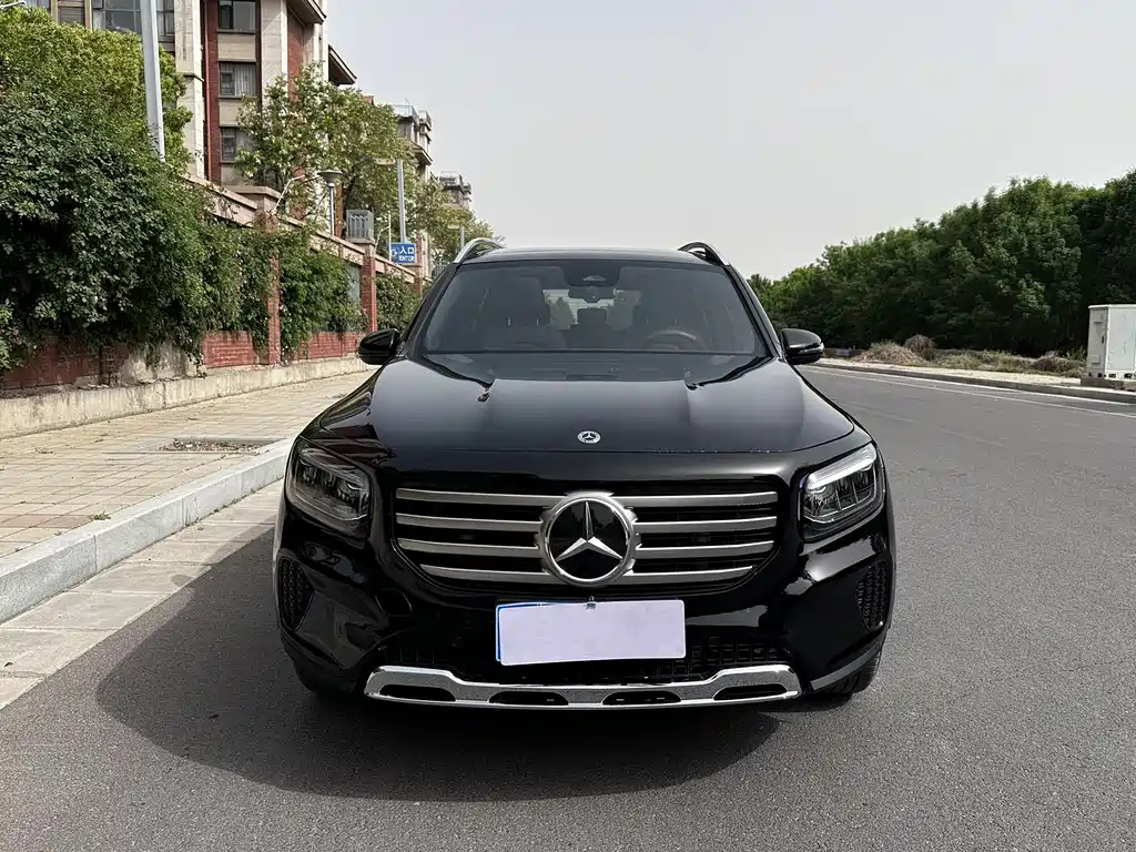 MERCEDES BENZ GLB 2024