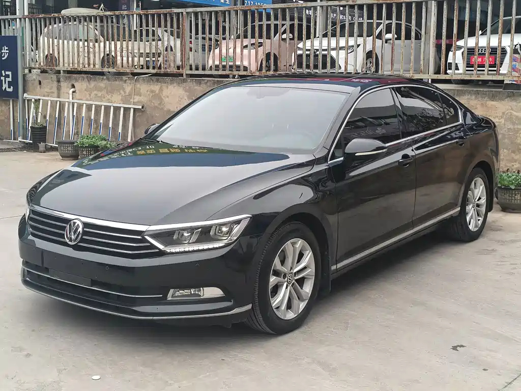 VOLKSWAGEN MAGOTAN 2019