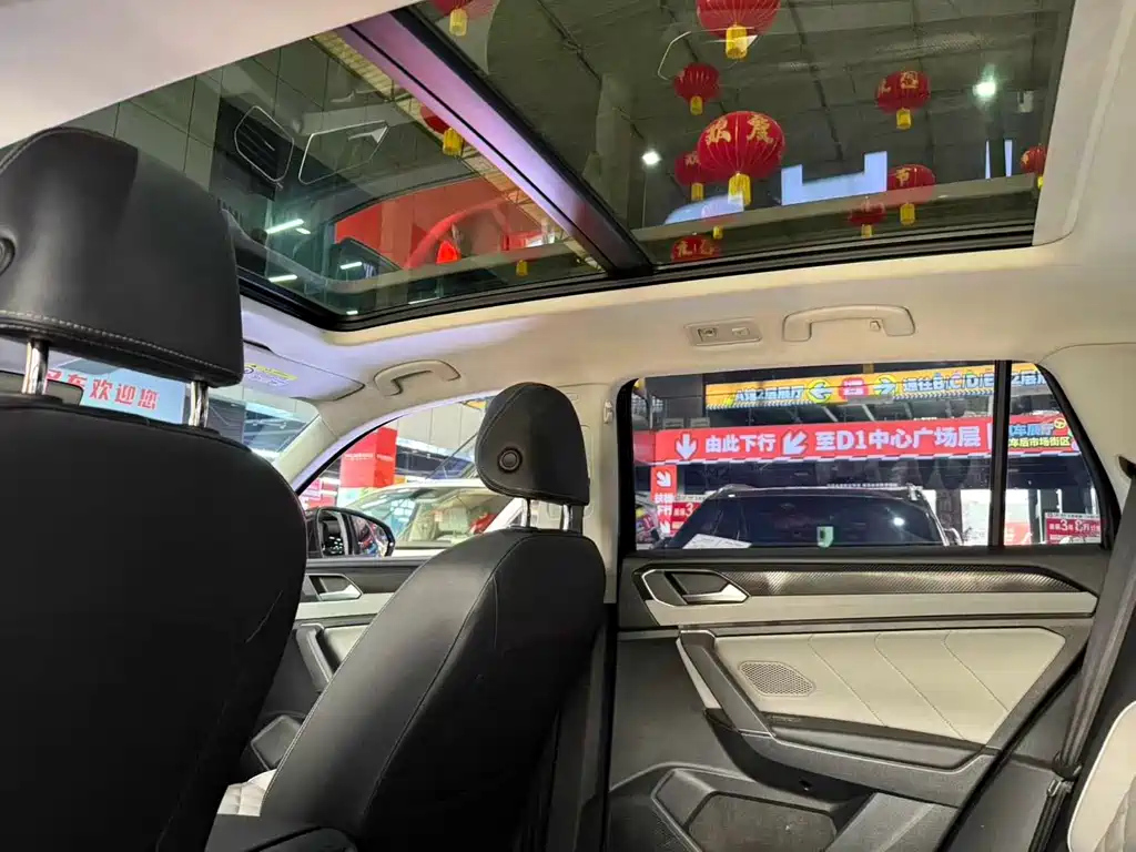 VOLKSWAGEN TAYRON 2023