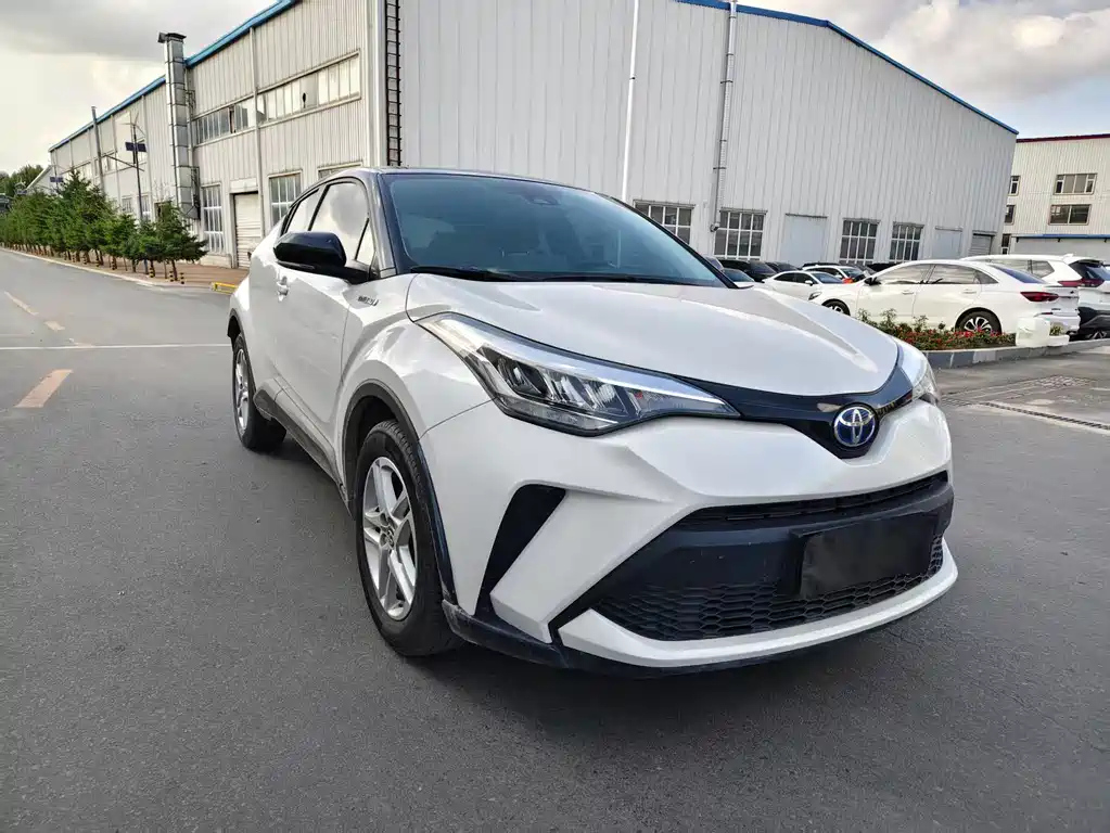 TOYOTA C-HR 2021