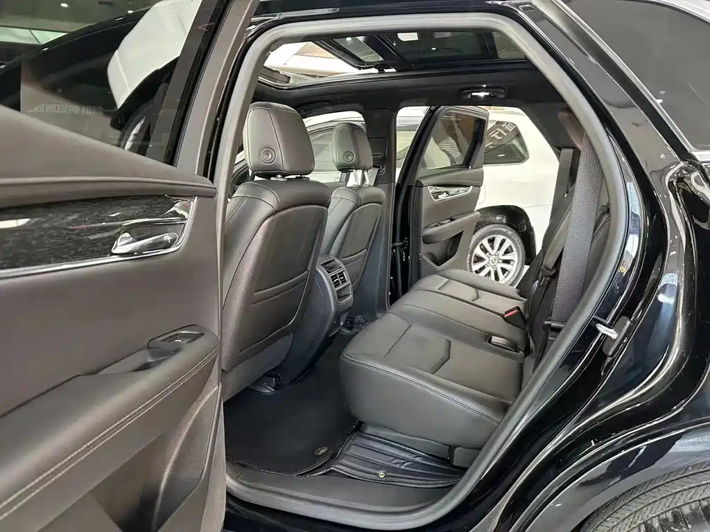 CADILLAC XT5 2021
