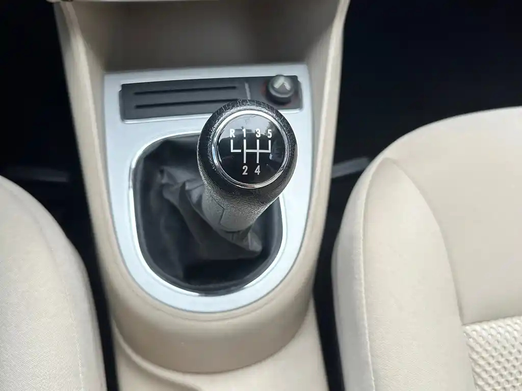 VOLKSWAGEN LAVIDA 2011