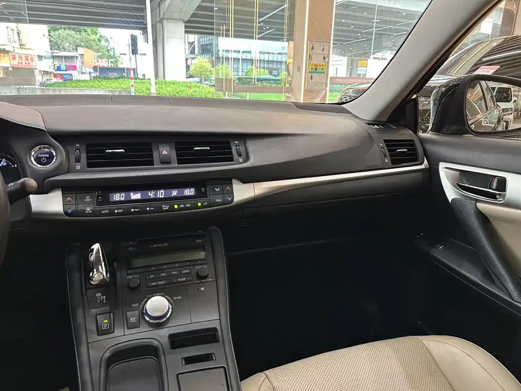 LEXUS CT 2012