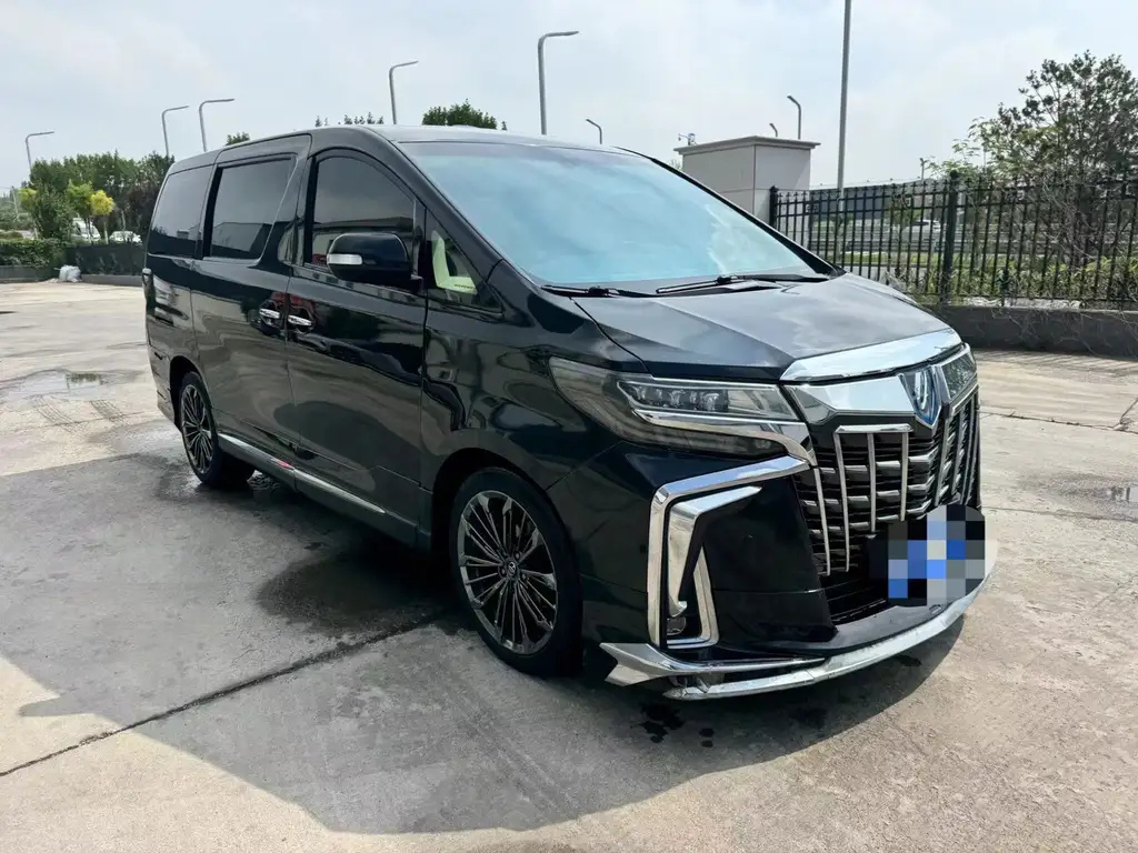 TOYOTA ALPHARD 2011