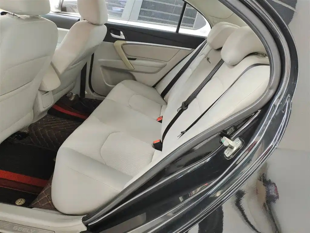 GEELY AUTO EMGRAND 2014