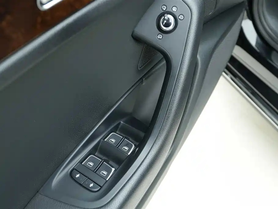 AUDI A6L 2016
