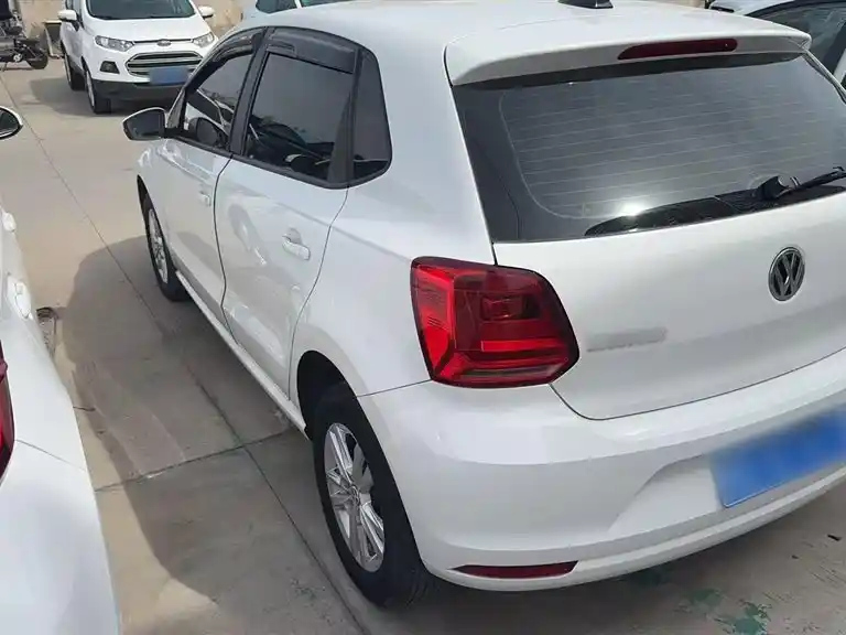 VOLKSWAGEN POLO 2018