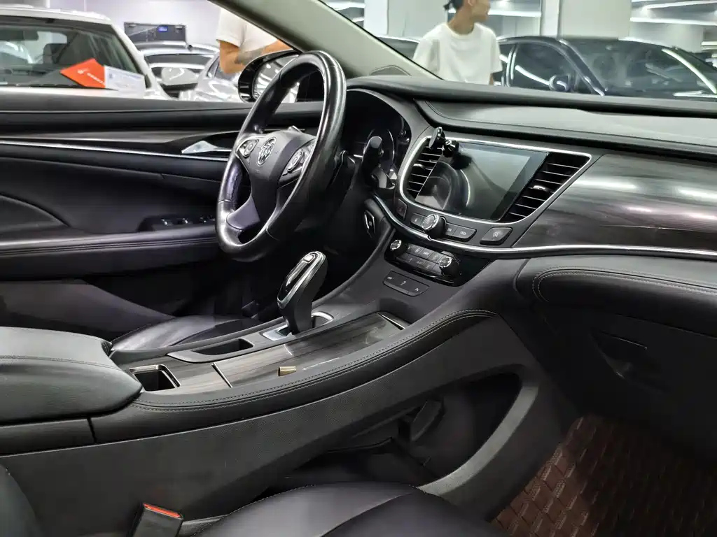 BUICK LACROSSE 2020