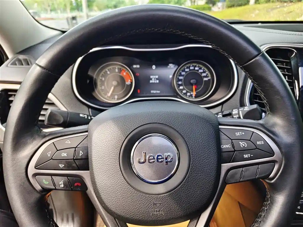 JEEP CHEROKEE 2019