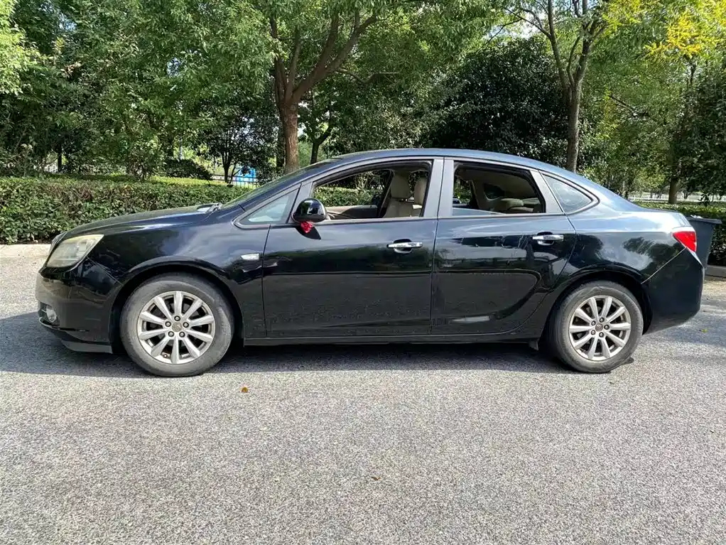 BUICK EXCELLE 2011